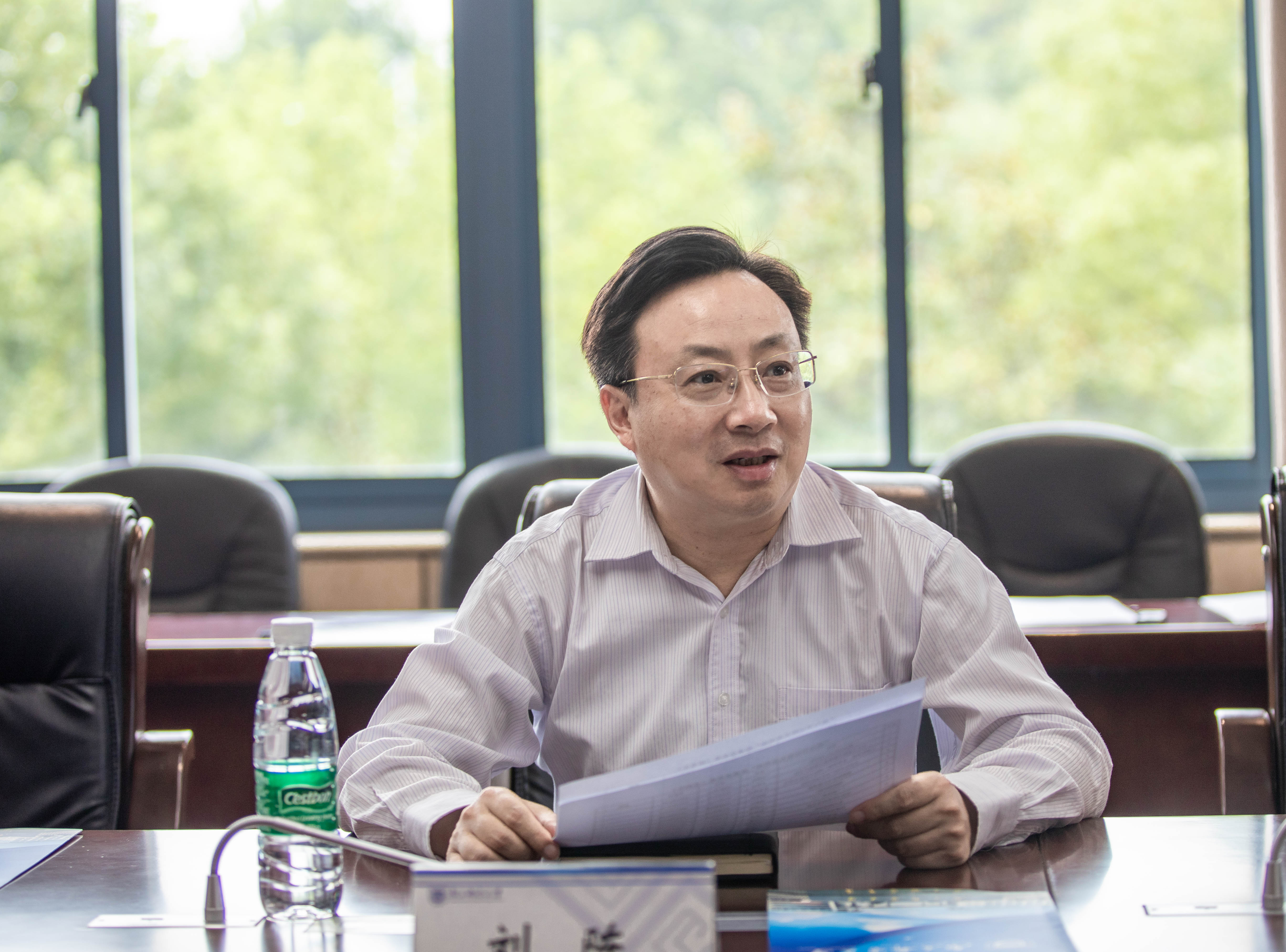 刘陈书记主持召开"我与书记校长面对面"学生座谈会