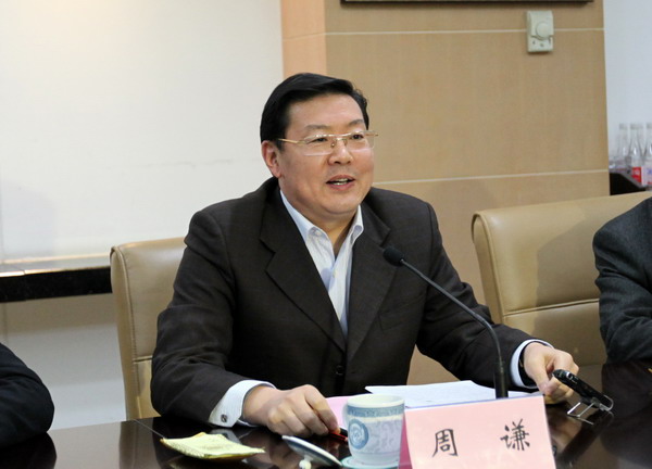南京市市委常委,江宁区委书记周谦讲话杨震校长致辞周育刚副区长主持